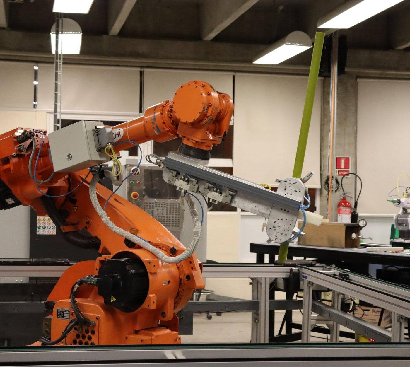 Robotic arm in an engineering lab
