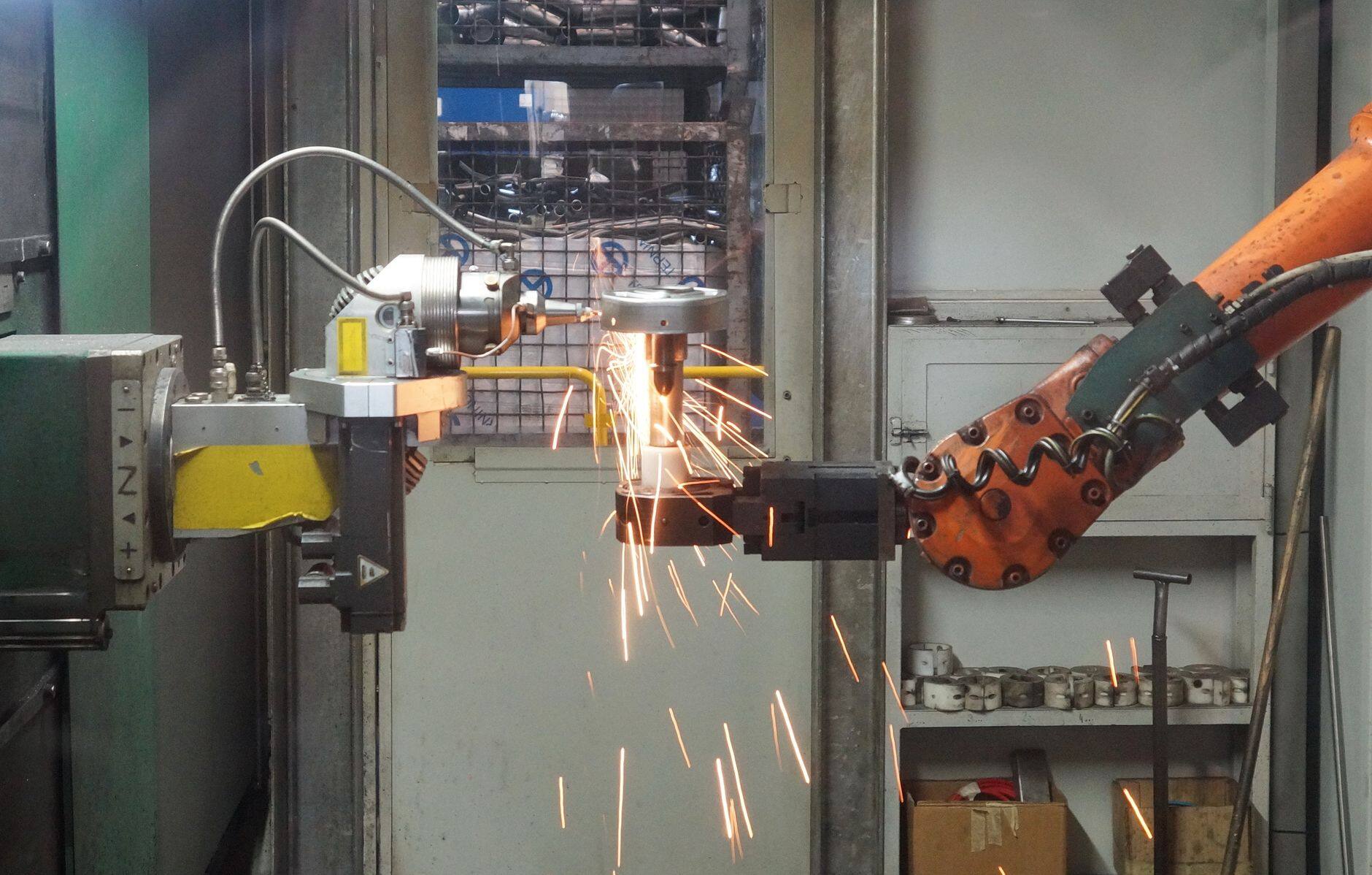 Robotic arm welding